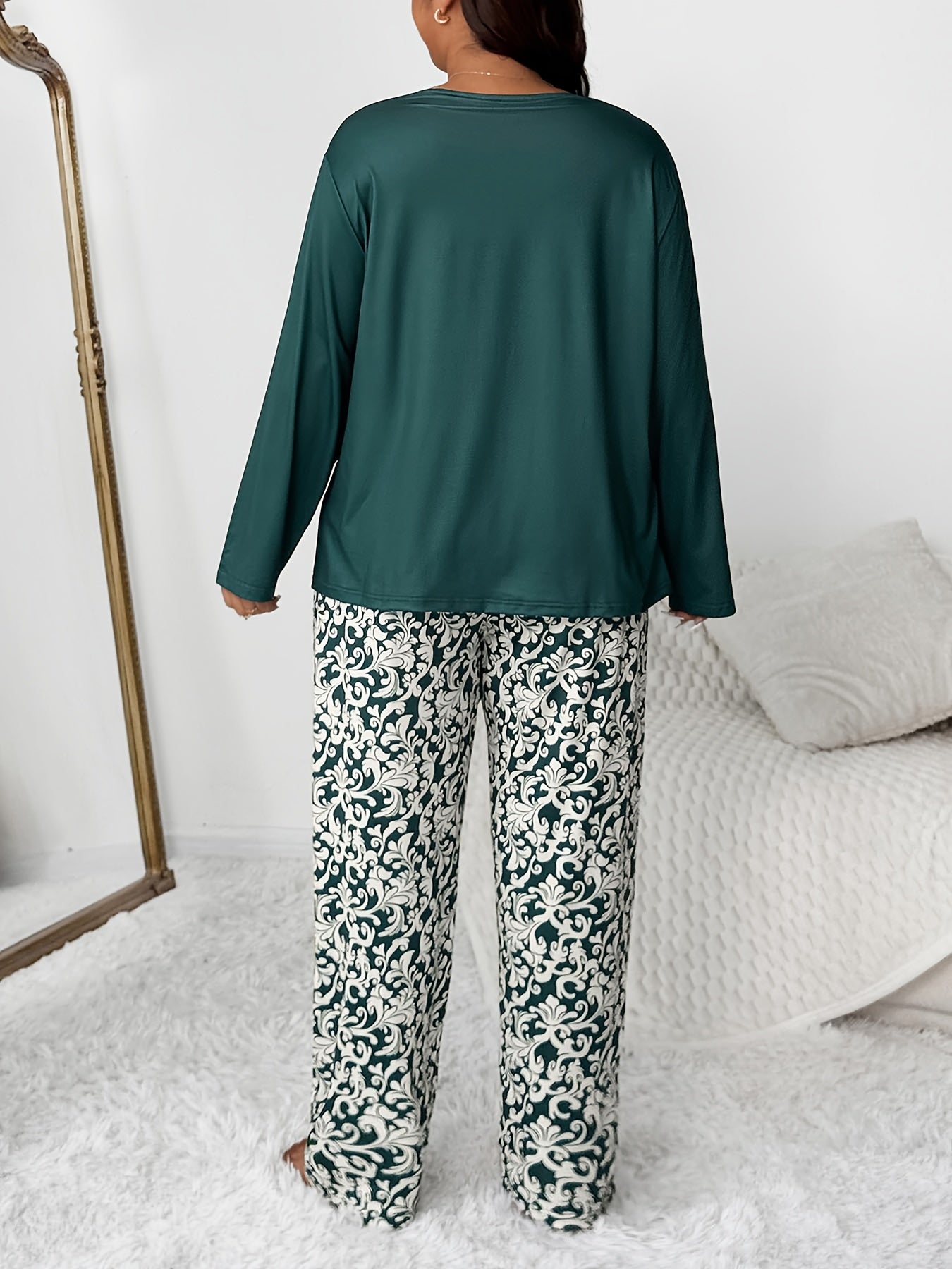 Plus Size Pocket Round Neck Long Sleeve Top and Geometric Floral Print Pants 2pcs Comfortable Casual Pajama Set