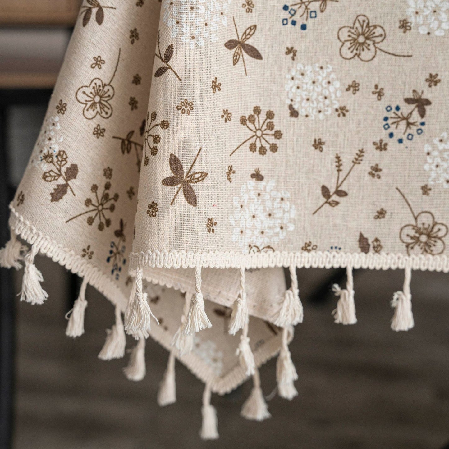 1pc Dandelion Beige Tassel Tablecloth, Bohemian Chic Farmhouse Style Retro Tablecloth, Suitable For Kitchen Dining, Buffet Table, Holiday Dinner, Party, Banquet, Restaurant, Wedding, Home Decor