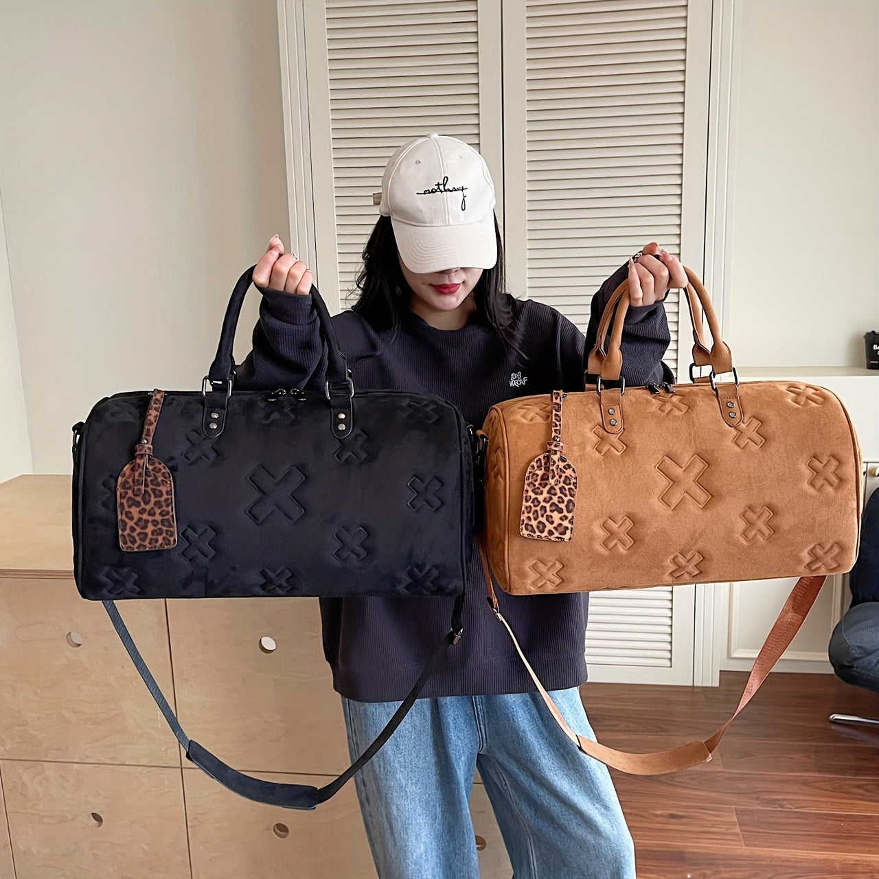Stylish Tote Bag for Travel - Large Capacity Durable Textured Design, Perfect for Gym, Vacation & Business Trips, Black, Versatile Carryall, Modern Handbag, Sturdy Handles, Spacious Handbag, Frequent Travelers, Sleek Handbag,