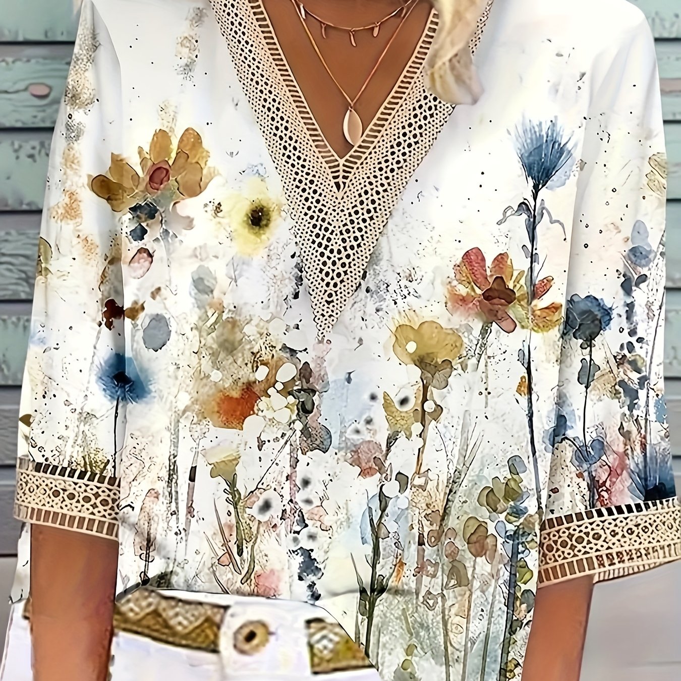 Plus Size Casual T-shirt, Women's Plus Floral Print Contrast Lace Half Sleeve V Neck T-shirt
