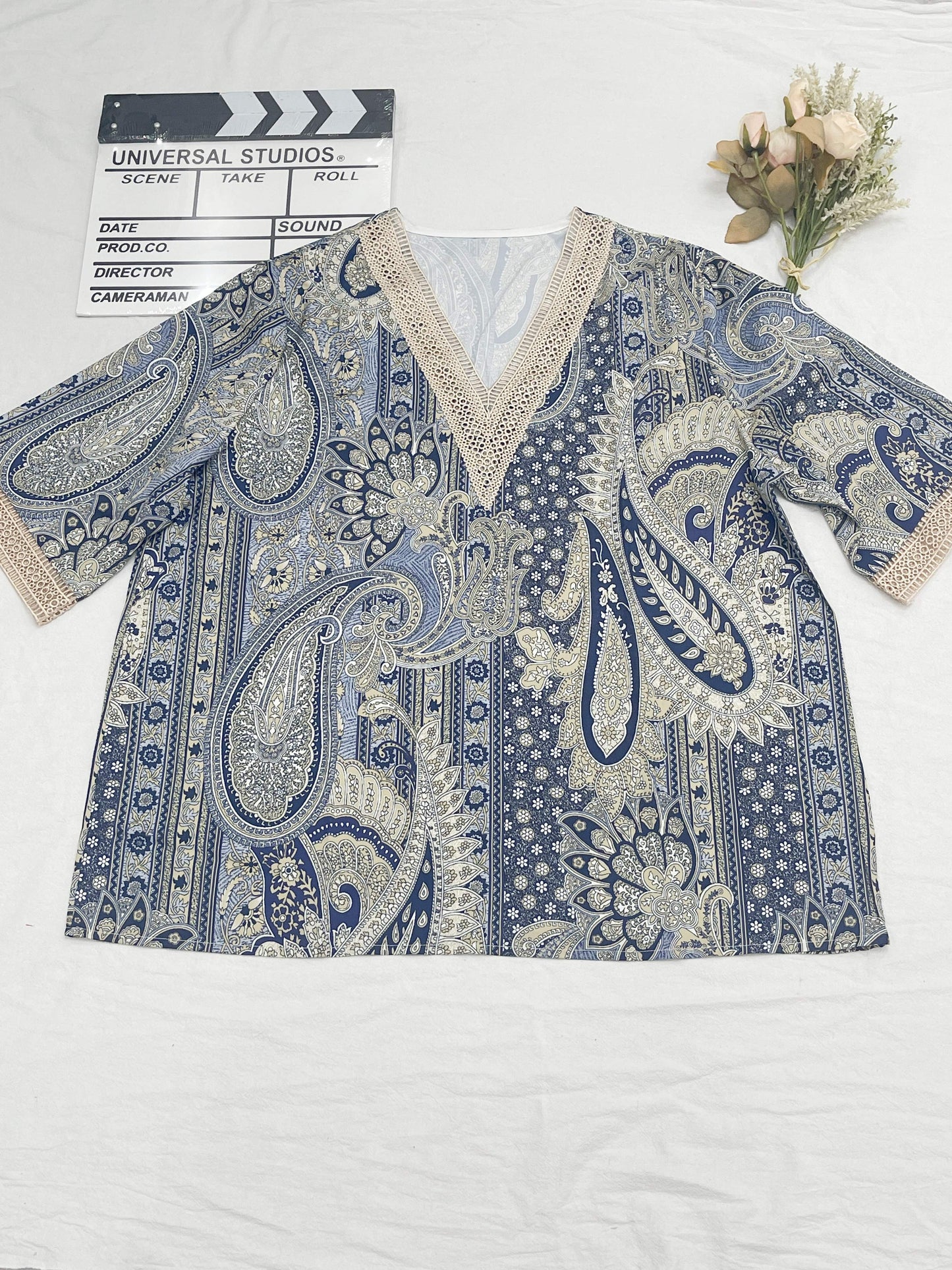 Plus Size Boho T-shirt, Women's Plus Paisley Print Contrast Lace Half Sleeve V Neck T-shirt