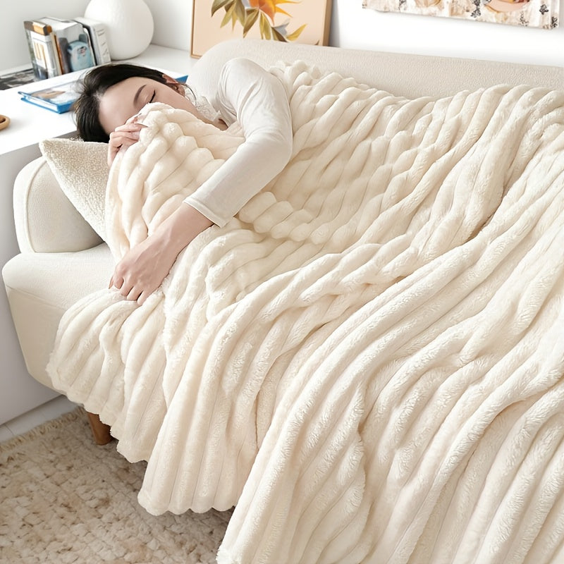 1pc Plush Coral Fleece Blanket - Ultra-Soft All-Season Luxury Bedspread, Couch Throw, Camping & Travel Bedding,,,, Grey, - Machine Washable Cozy Gift for, Outdoor, or Holidays - Traditional Style with Geometric Pattern, Multi