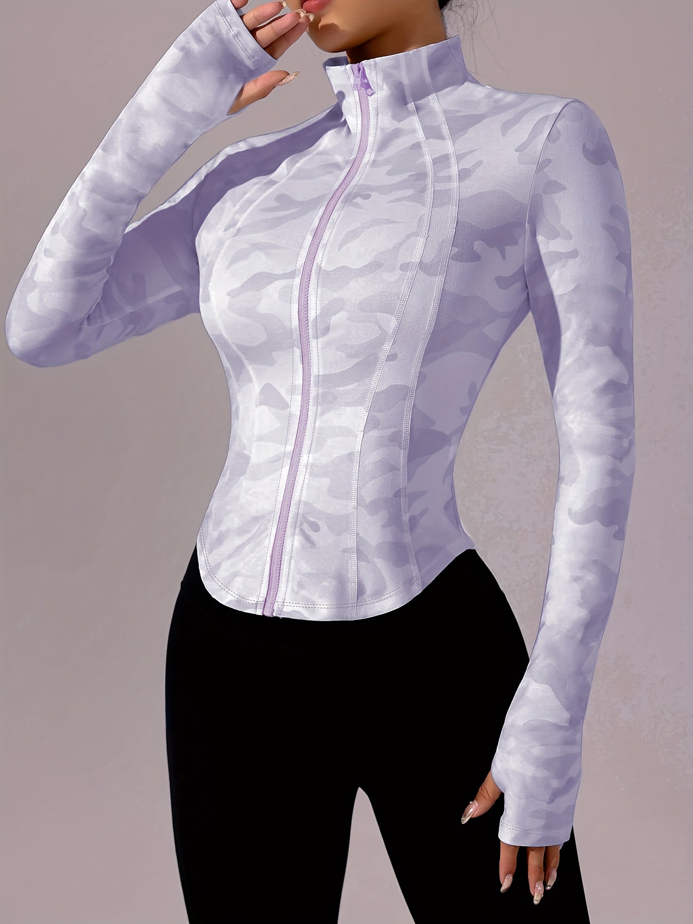 Zip-Up Stand Collar Sports Jacket, Half-Finger Long Sleeve Top with camouflage print, suitable for outdoor fitness, hiking, golf, tennis, badminton, bowling, daily walks and shopping, gym/home training, meditation, versatile.