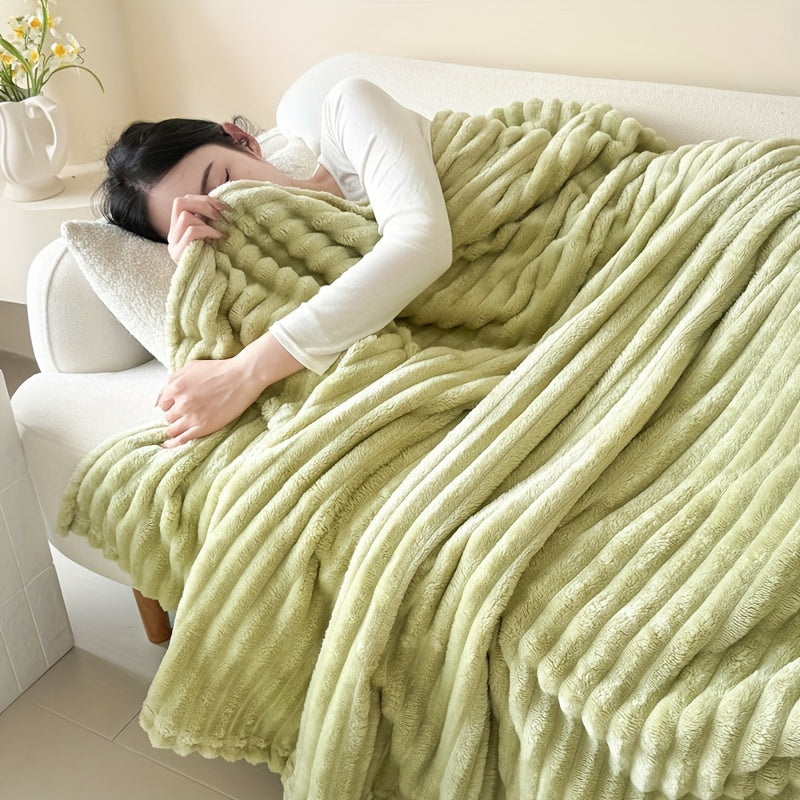 1pc Plush Coral Fleece Blanket - Ultra-Soft All-Season Luxury Bedspread, Couch Throw, Camping & Travel Bedding,,,, Grey, - Machine Washable Cozy Gift for, Outdoor, or Holidays - Traditional Style with Geometric Pattern, Multi