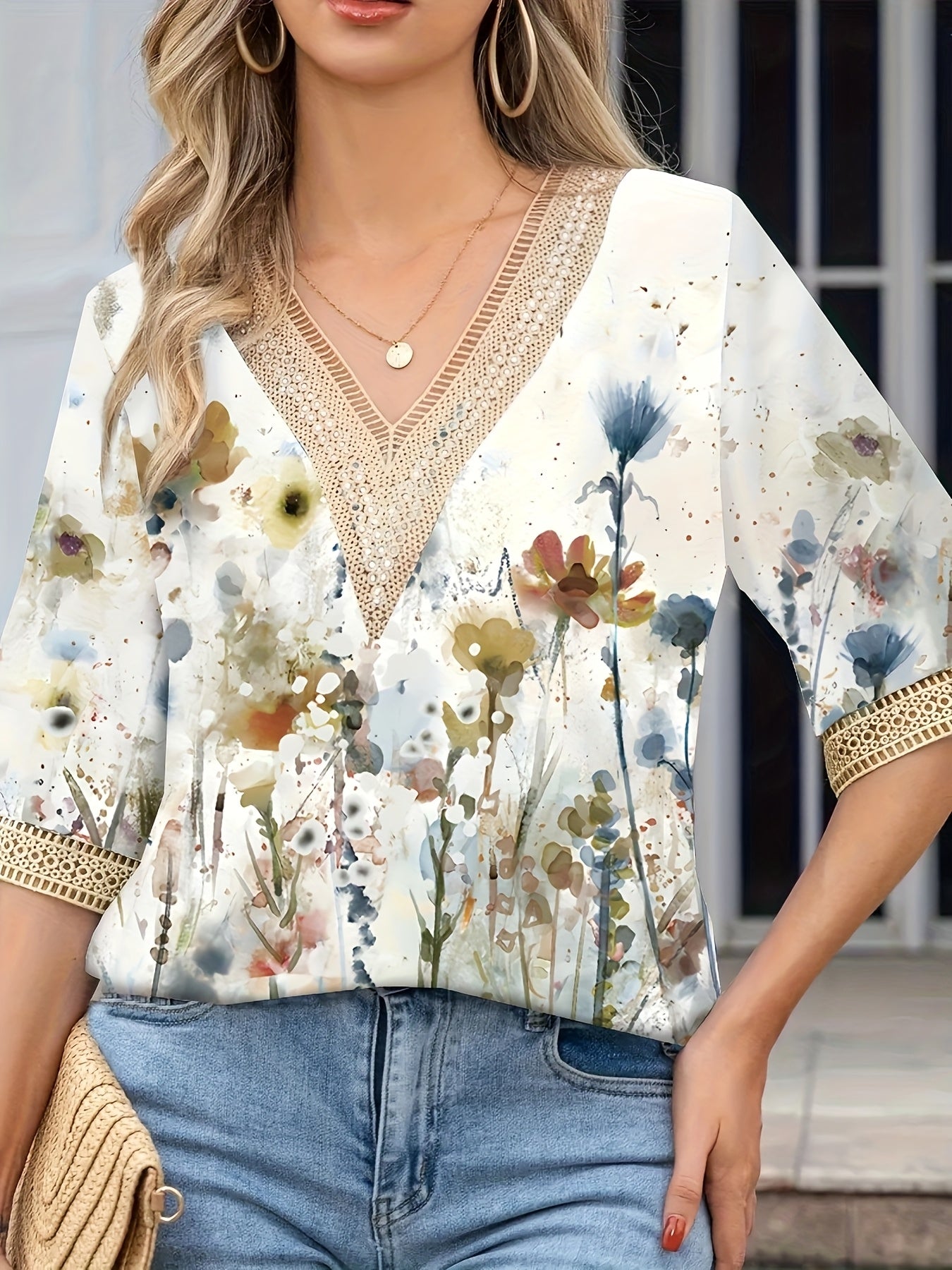 Plus Size Casual T-shirt, Women's Plus Floral Print Contrast Lace Half Sleeve V Neck T-shirt