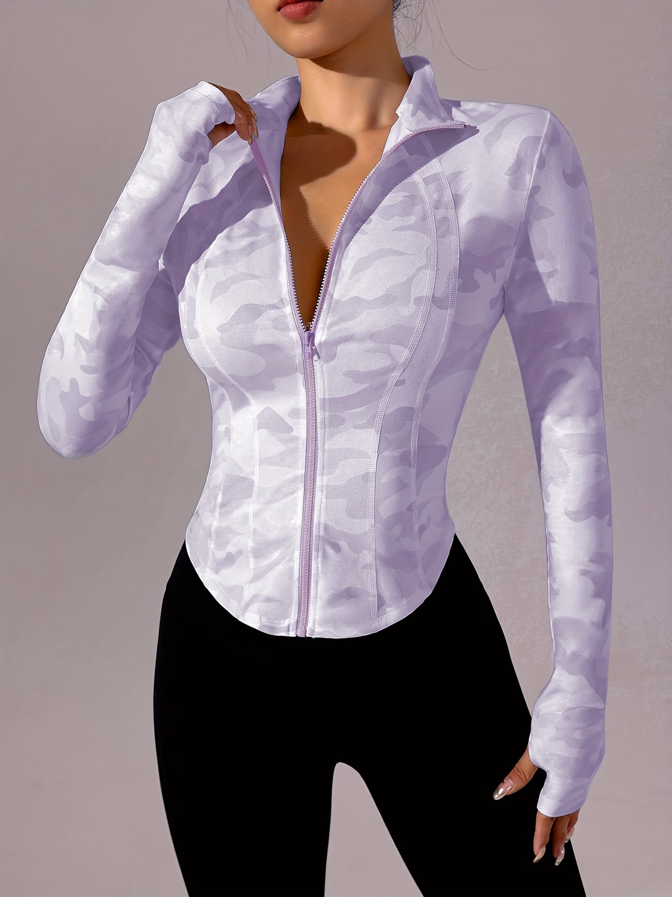 Zip-Up Stand Collar Sports Jacket, Half-Finger Long Sleeve Top with camouflage print, suitable for outdoor fitness, hiking, golf, tennis, badminton, bowling, daily walks and shopping, gym/home training, meditation, versatile.