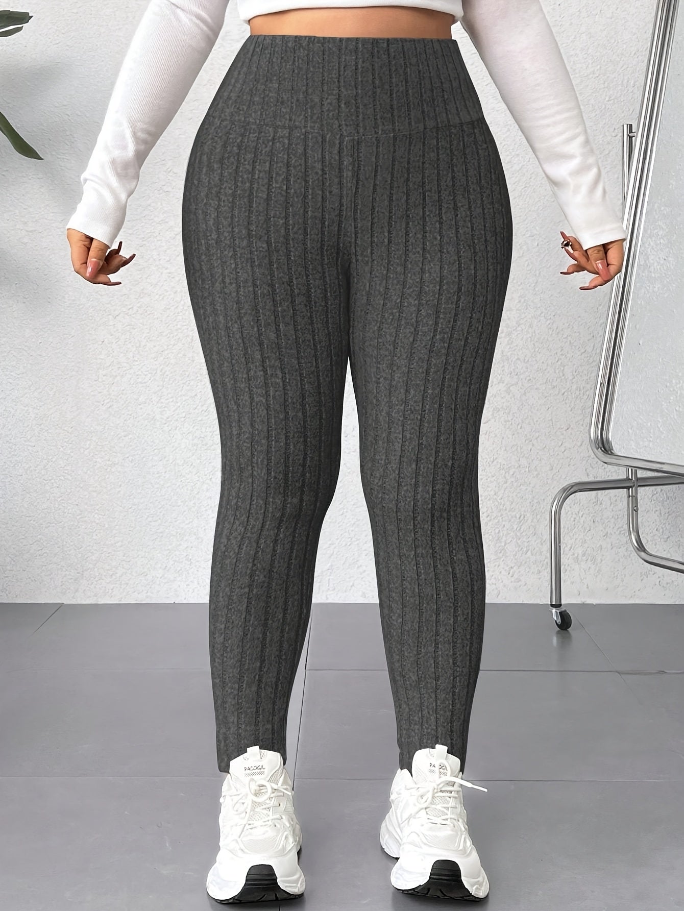 Plus Size, Women's High-Waisted Skinny Leggings - Non-See-Through Stretchy Pants, Machine Washable Tight Pants for,, Everyday Outfits - Plus Size Friendly & Casual Leggings