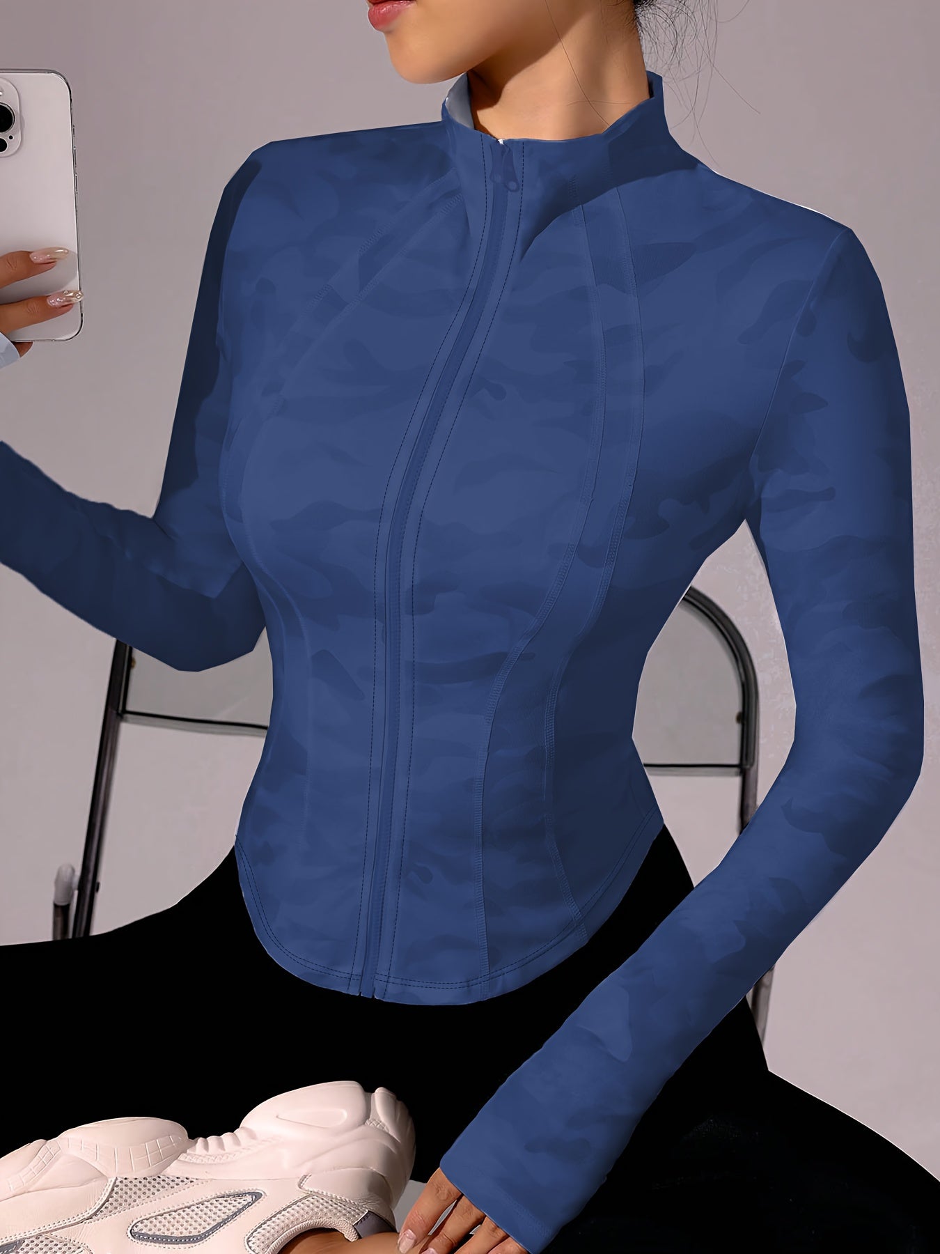 Zip-Up Stand Collar Sports Jacket, Half-Finger Long Sleeve Top with camouflage print, suitable for outdoor fitness, hiking, golf, tennis, badminton, bowling, daily walks and shopping, gym/home training, meditation, versatile.