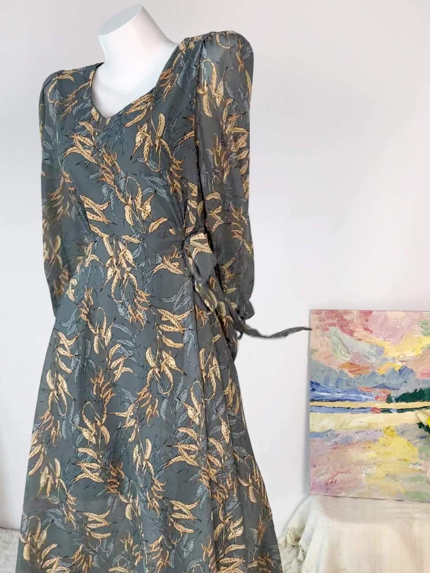 Vestido estampado cintado, de manga comprida, para a primavera e outono. Roupa feminina moderna e elegante, ideal para ocasiões casuais e informais. Tecido confortável, sofisticado e requintado, adequado tanto para eventos formais como informais.