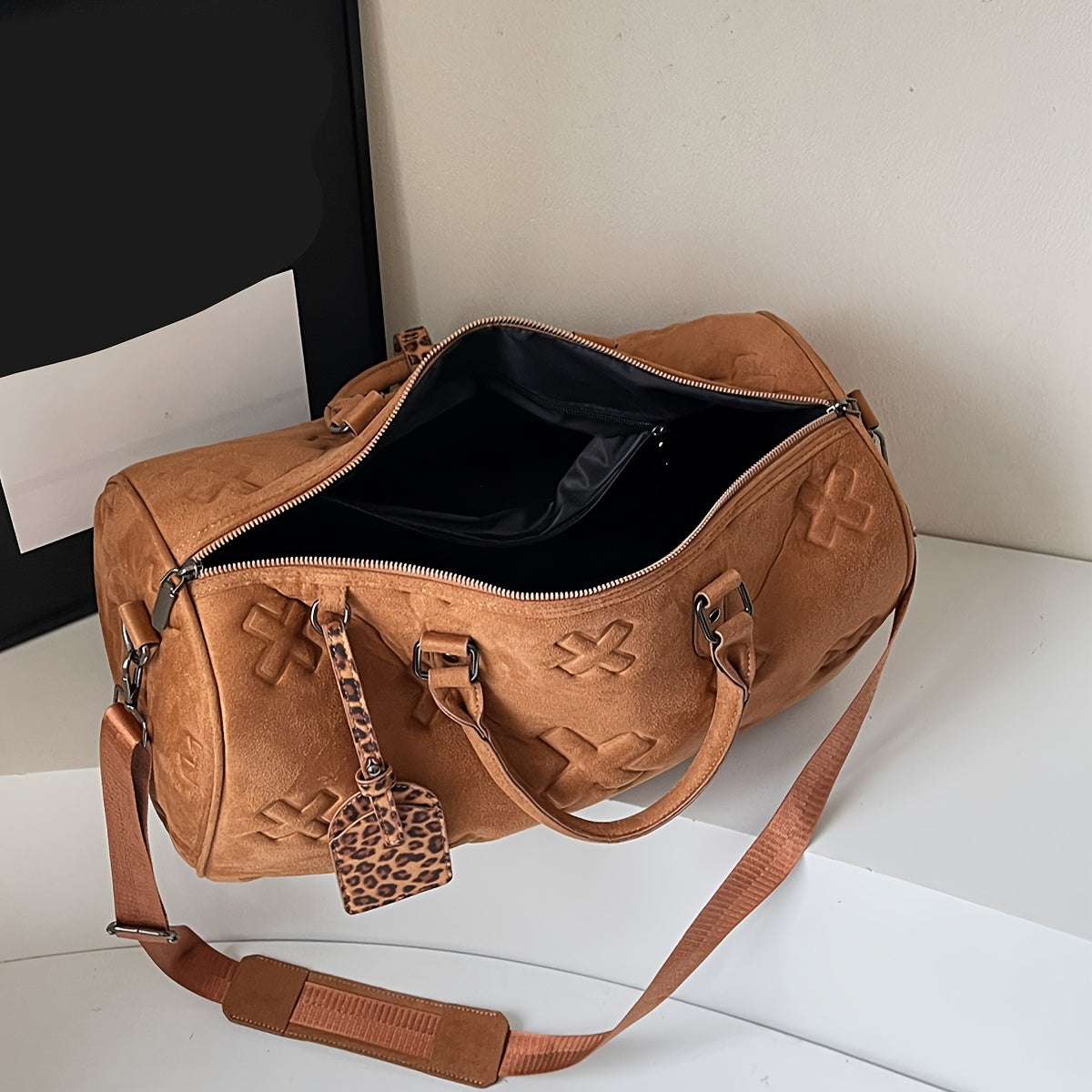 Stylish Tote Bag for Travel - Large Capacity Durable Textured Design, Perfect for Gym, Vacation & Business Trips, Black, Versatile Carryall, Modern Handbag, Sturdy Handles, Spacious Handbag, Frequent Travelers, Sleek Handbag,