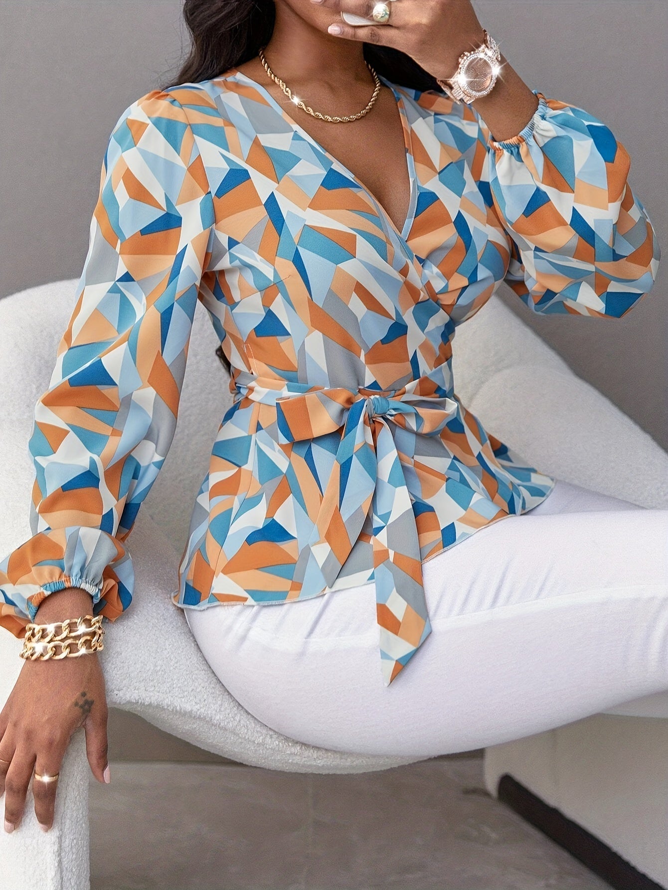 Chic Geometric Print Blouse with Tie Waist - Deep V-Neck, Long Sleeve, Polyester, Machine Washable - Ideal for Spring/Summer/Fall Fashion