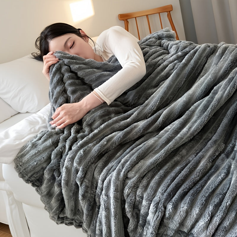 1pc Plush Coral Fleece Blanket - Ultra-Soft All-Season Luxury Bedspread, Couch Throw, Camping & Travel Bedding,,,, Grey, - Machine Washable Cozy Gift for, Outdoor, or Holidays - Traditional Style with Geometric Pattern, Multi