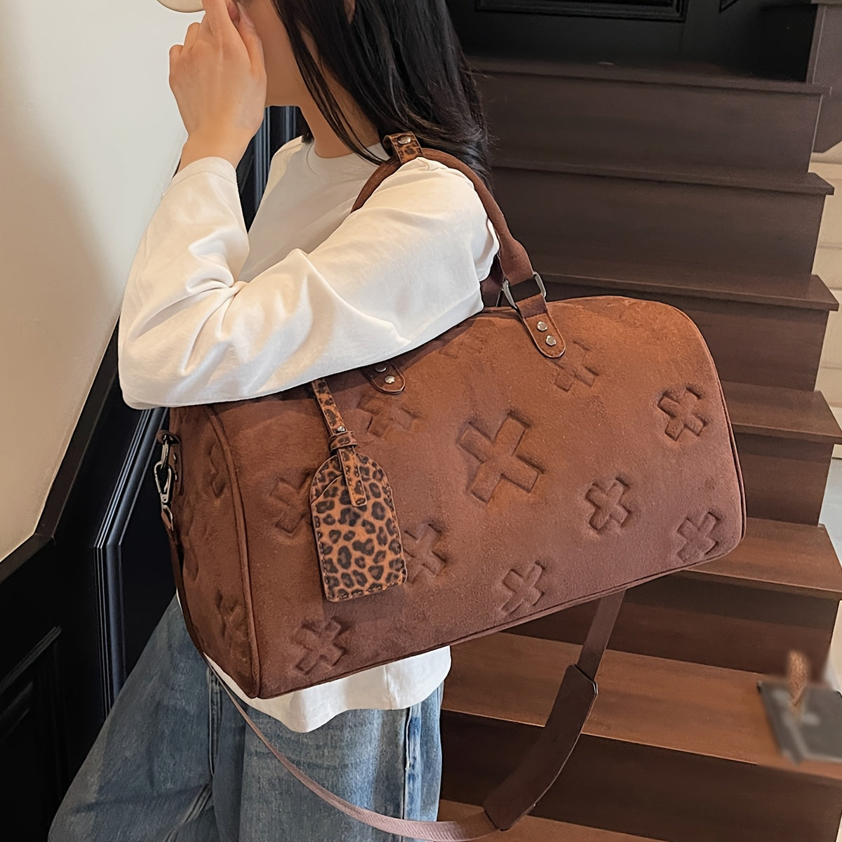 Stylish Tote Bag for Travel - Large Capacity Durable Textured Design, Perfect for Gym, Vacation & Business Trips, Black, Versatile Carryall, Modern Handbag, Sturdy Handles, Spacious Handbag, Frequent Travelers, Sleek Handbag,