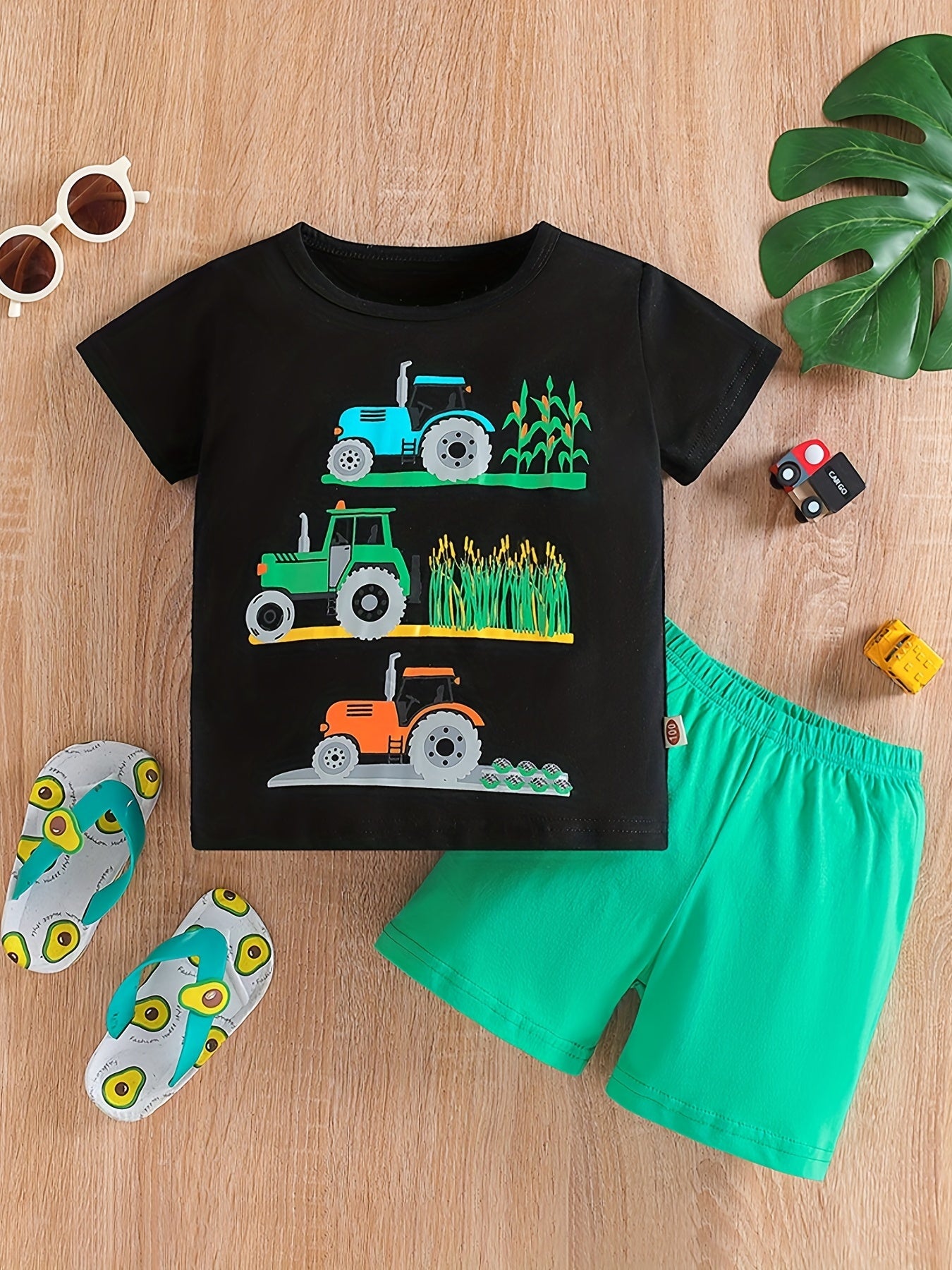 Boy's Tractors Print Casual Outfit Round Neck T-shirt & Shorts, Kids Summer Clothes Set For Daily And Outdoor Wear