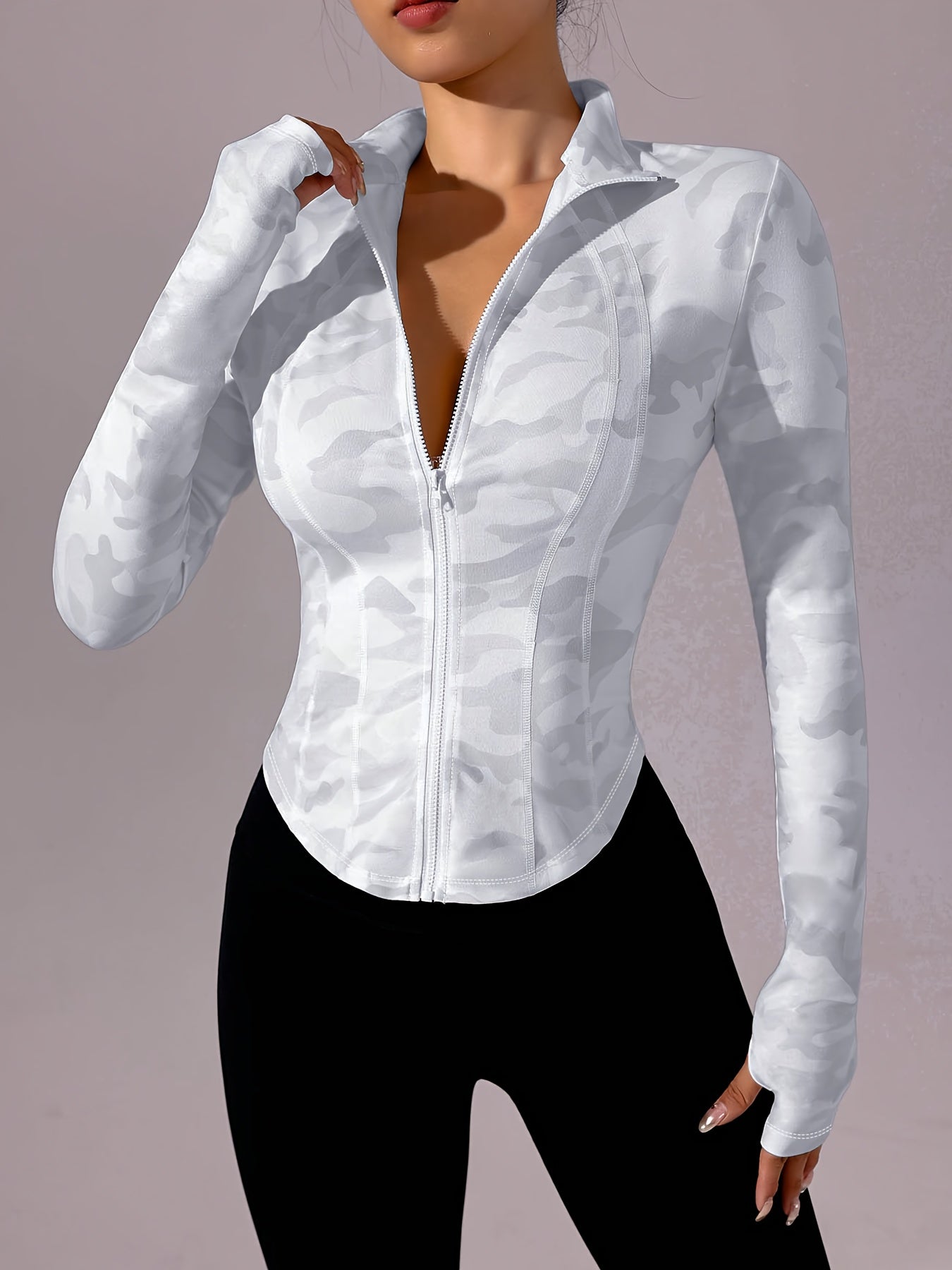 Zip-Up Stand Collar Sports Jacket, Half-Finger Long Sleeve Top with camouflage print, suitable for outdoor fitness, hiking, golf, tennis, badminton, bowling, daily walks and shopping, gym/home training, meditation, versatile.