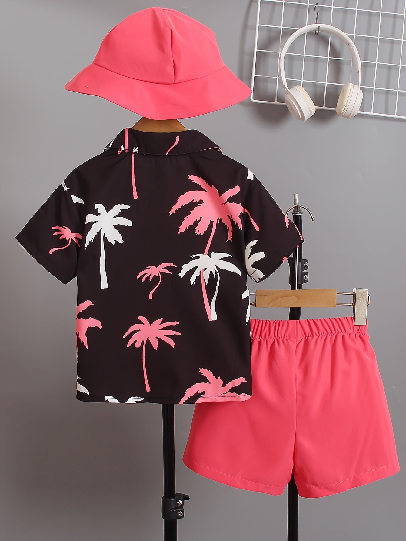 Boys' Summer Fashion Street Shirt Three-piece Set Only Selling Hats, Shirts and Shorts, Perfect for Outdoor
