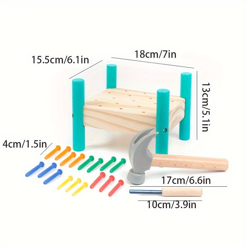 Brinquedo de bater na mesa para as crianças arrancarem pregos, reconhecimento de cores, coordenação motora e interação entre pais e filhos.