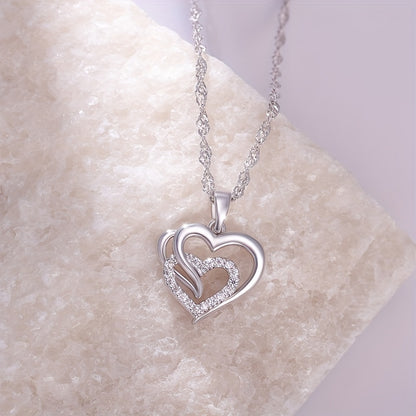925 Silver Necklace with a Lovely Heart-Shaped Pendant for Ladies, a Perfect Gift for Ladies on Holidays And Birthdays, Suitable for Banquets And Festivals, Comes with a Gift Box.