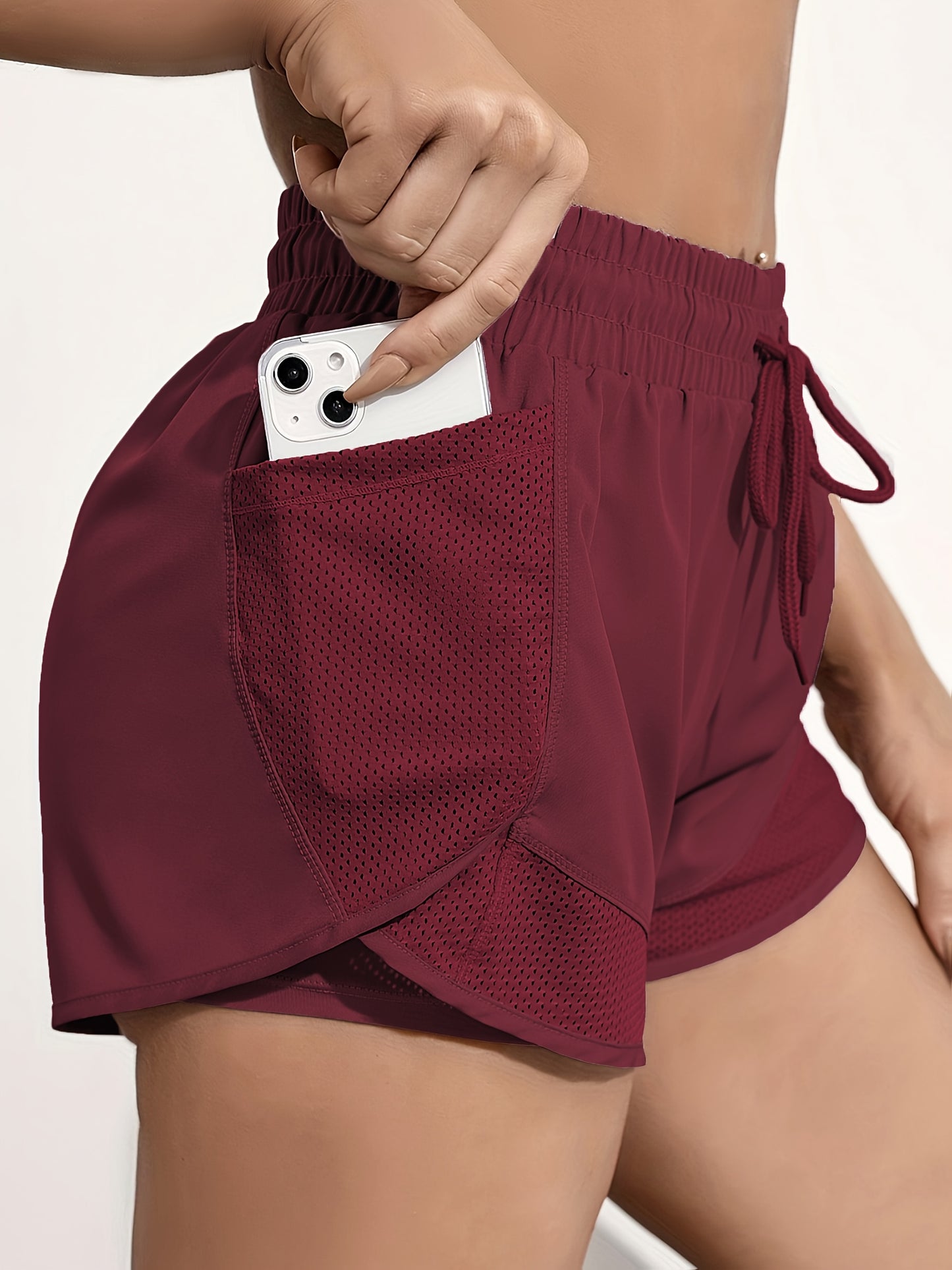 Women's 2-in-1 Yoga Shorts With Quick-Drying Fabric And Mesh Pockets For Casual Fitness And Gym Workouts