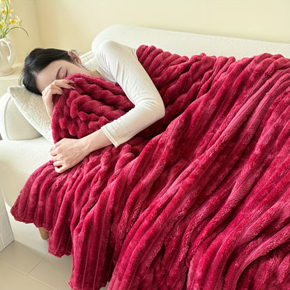 1pc Plush Coral Fleece Blanket - Ultra-Soft All-Season Luxury Bedspread, Couch Throw, Camping & Travel Bedding,,,, Grey, - Machine Washable Cozy Gift for, Outdoor, or Holidays - Traditional Style with Geometric Pattern, Multi