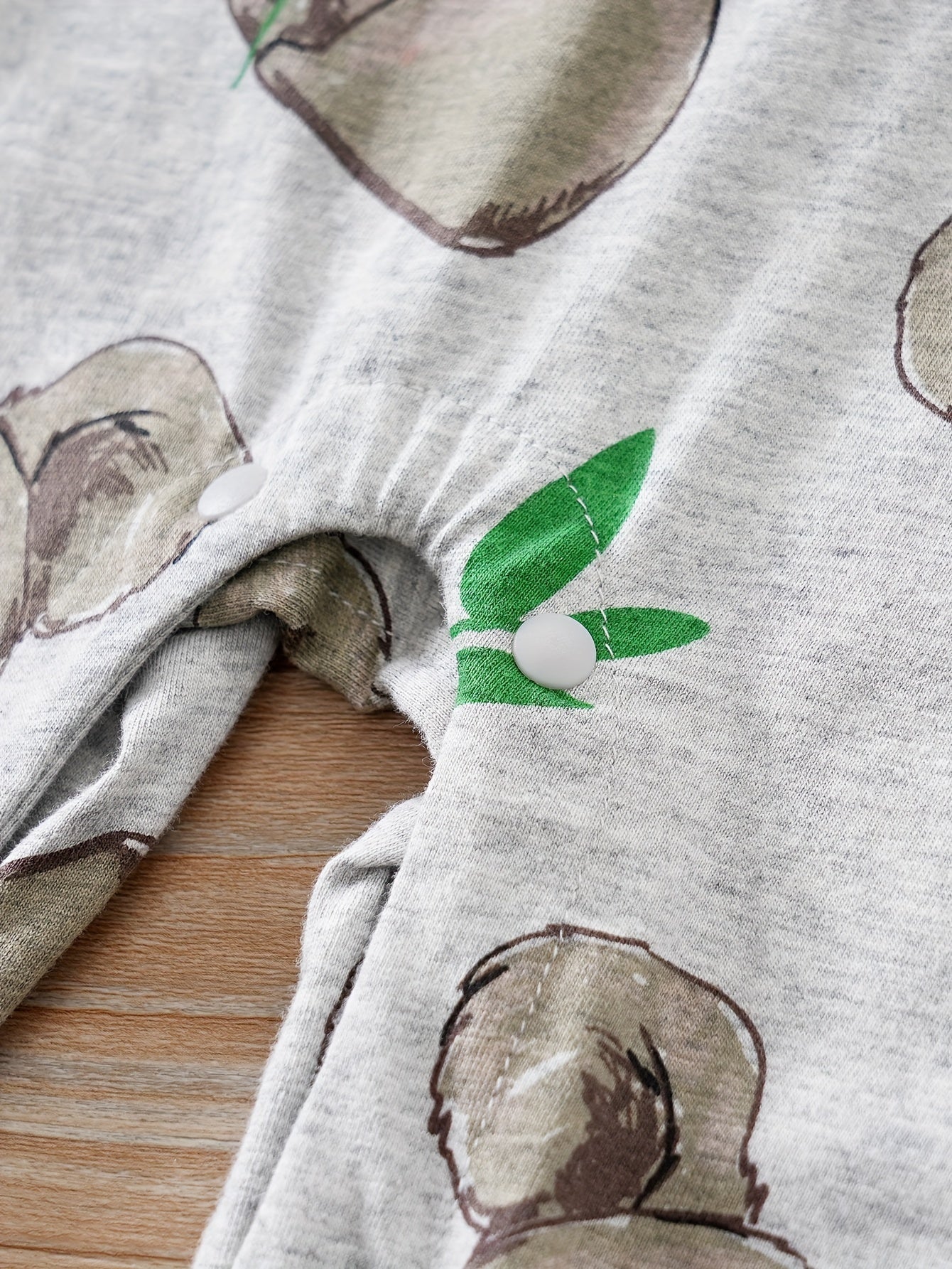 Macacão de manga comprida com gola redonda para bebé com estampado fofo de coala de desenho animado