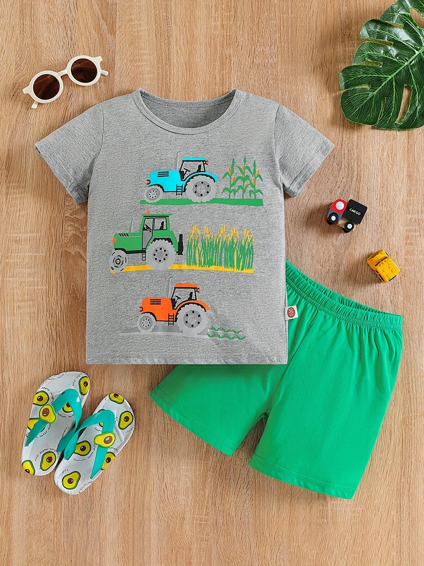 Boy's Tractors Print Casual Outfit Round Neck T-shirt & Shorts, Kids Summer Clothes Set For Daily And Outdoor Wear