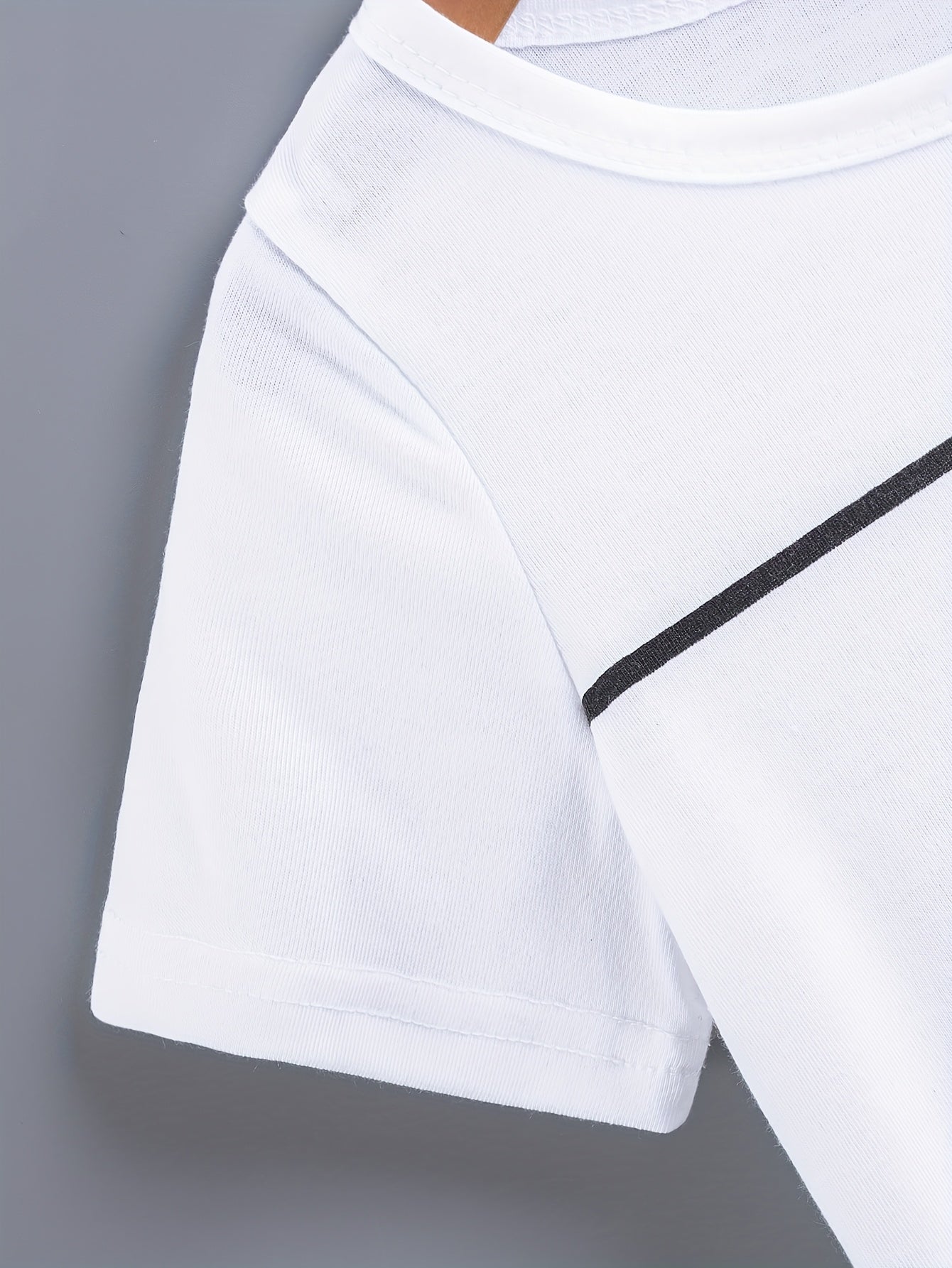 2pcs Set of Boys' Summer Striped Print Round Neck Short Sleeve T-shirt and Casual Shorts