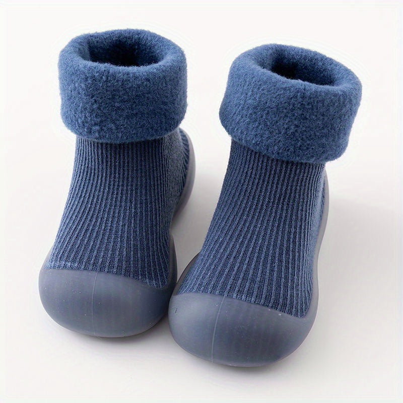 Sapatos casuais e confortáveis ​​de cano alto com sola de borracha para bebé menino, respiráveis ​​e antiderrapantes, ideais para uso interior e exterior, no outono e inverno.