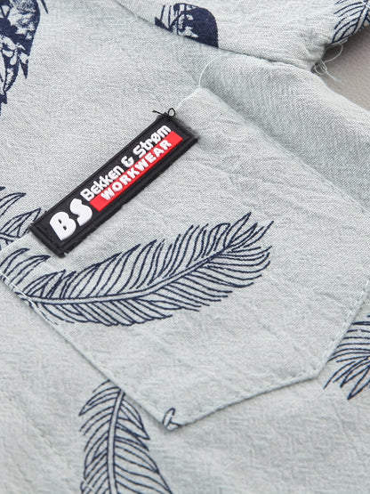 Conjunto casual para bebé menino - Camisola de manga curta e calções com estampado de penas - Conjunto infantil de 2 peças para atividades ao ar livre