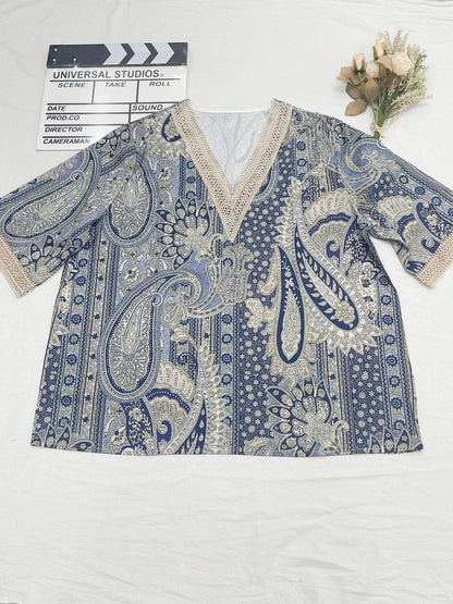 Plus Size Boho T-shirt, Women's Plus Paisley Print Contrast Lace Half Sleeve V Neck T-shirt