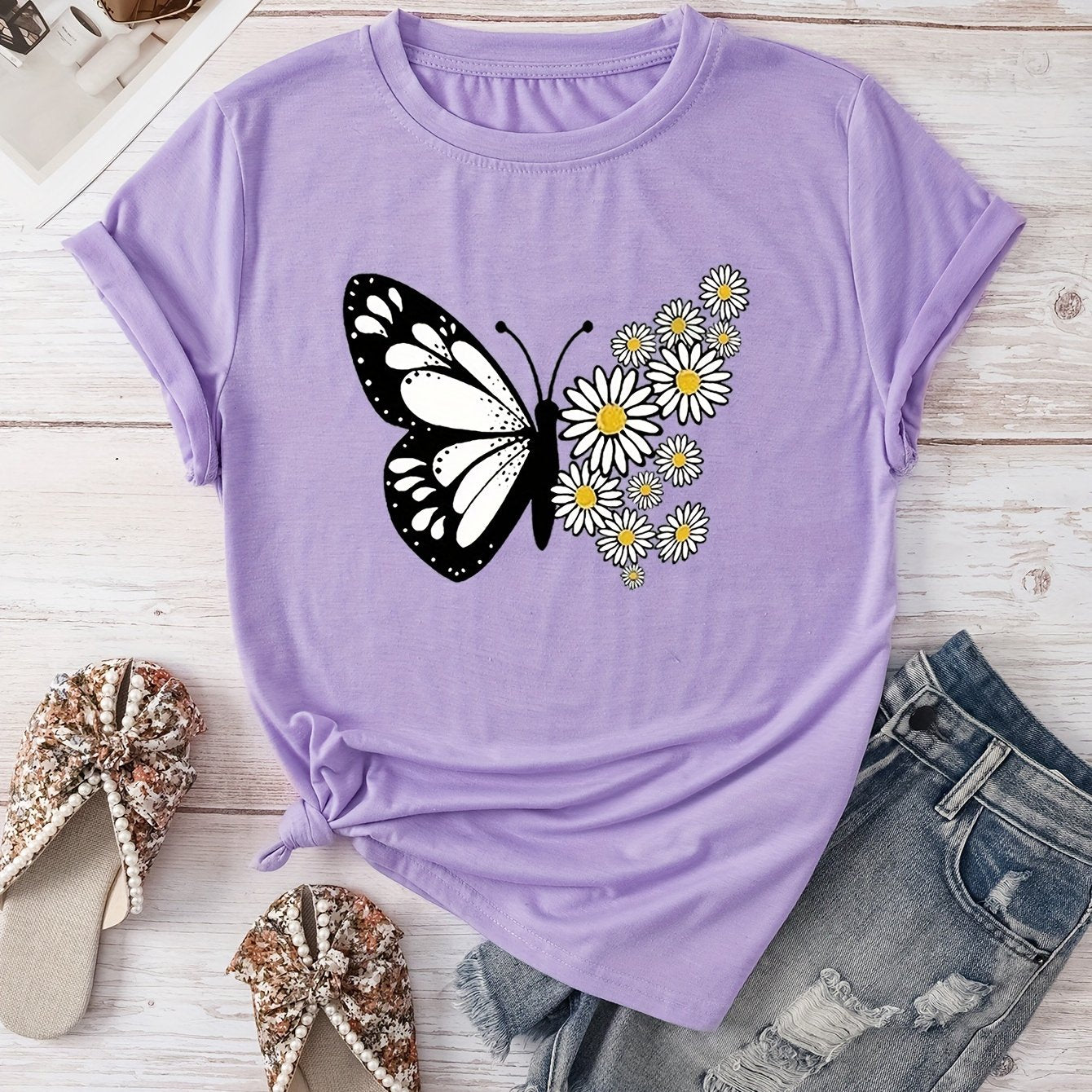 T-shirt casual para mulher com estampado floral de borboletas e margaridas, gola redonda - Verde azeitona, Lavável à máquina, Modelagem regular para looks casuais, Moda para todas as estações, Estilo descontraído, Tecido não transparente