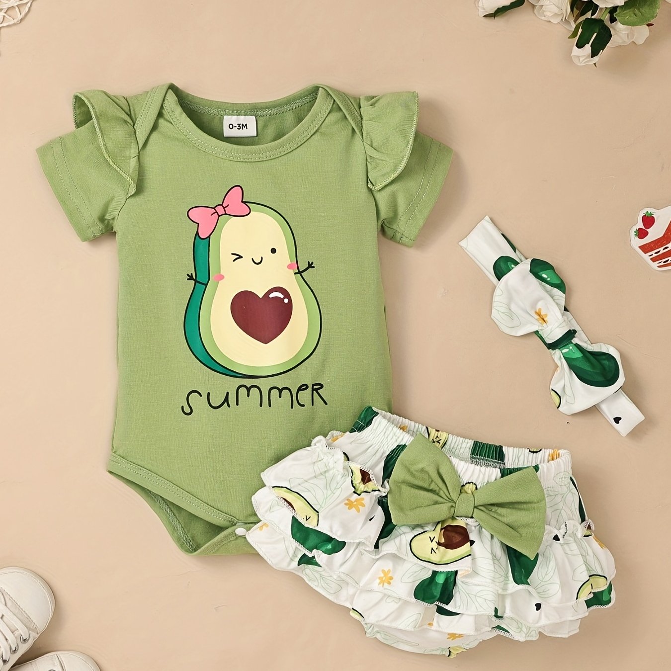 Conjunto de Roupa Infantil para Bebé Menina com Estampado de Abacate: Macacão, Calções e Fita para o Cabelo - 3 Peças - Ideal para o Verão e Atividades ao Ar Livre