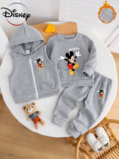 Boys' Autumn/Winter New Three-Piece Set with Mickey Mouse Classic Cartoon Print Long-Sleeve Round Neck Hoodie and Zip-Up Sleeveless Top, Matching Printed Sweatpants - Fleece-Lined Thickened Warm Comfortable Outfit for Parties