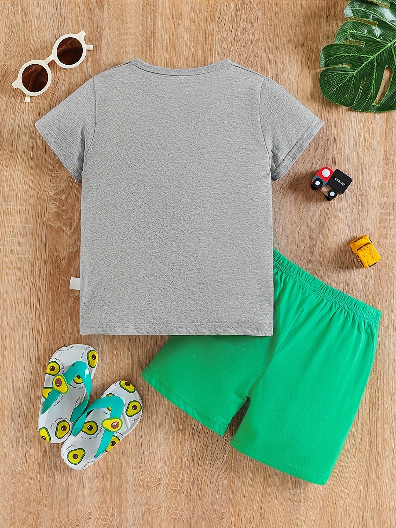 Boy's Tractors Print Casual Outfit Round Neck T-shirt & Shorts, Kids Summer Clothes Set For Daily And Outdoor Wear