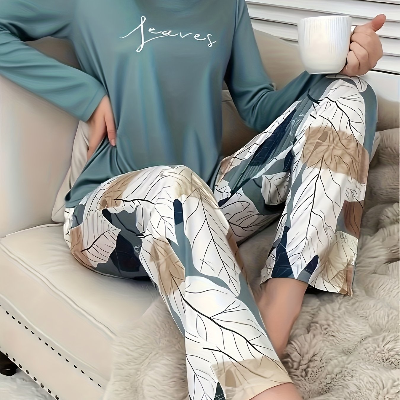 Autumn and Winter Women's Casual Versatile Elegant Letter Print Round Neck Long Sleeve Top and Pants Floral Printed Pajama Set
