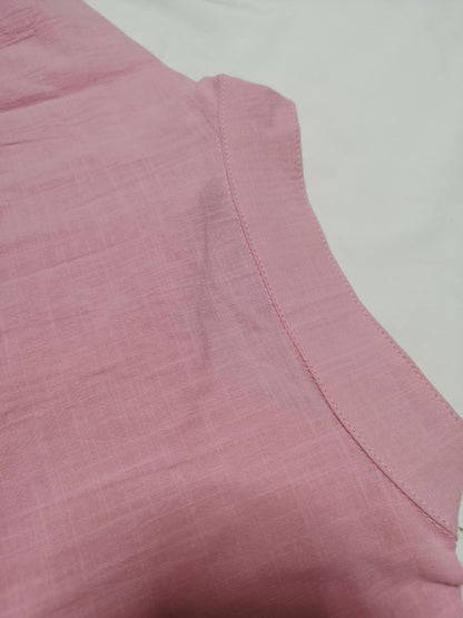 Camisa de homem, gola padre, manga curta, estilo Henley, ideal para o verão, uso casual, negócios e ocasiões formais.