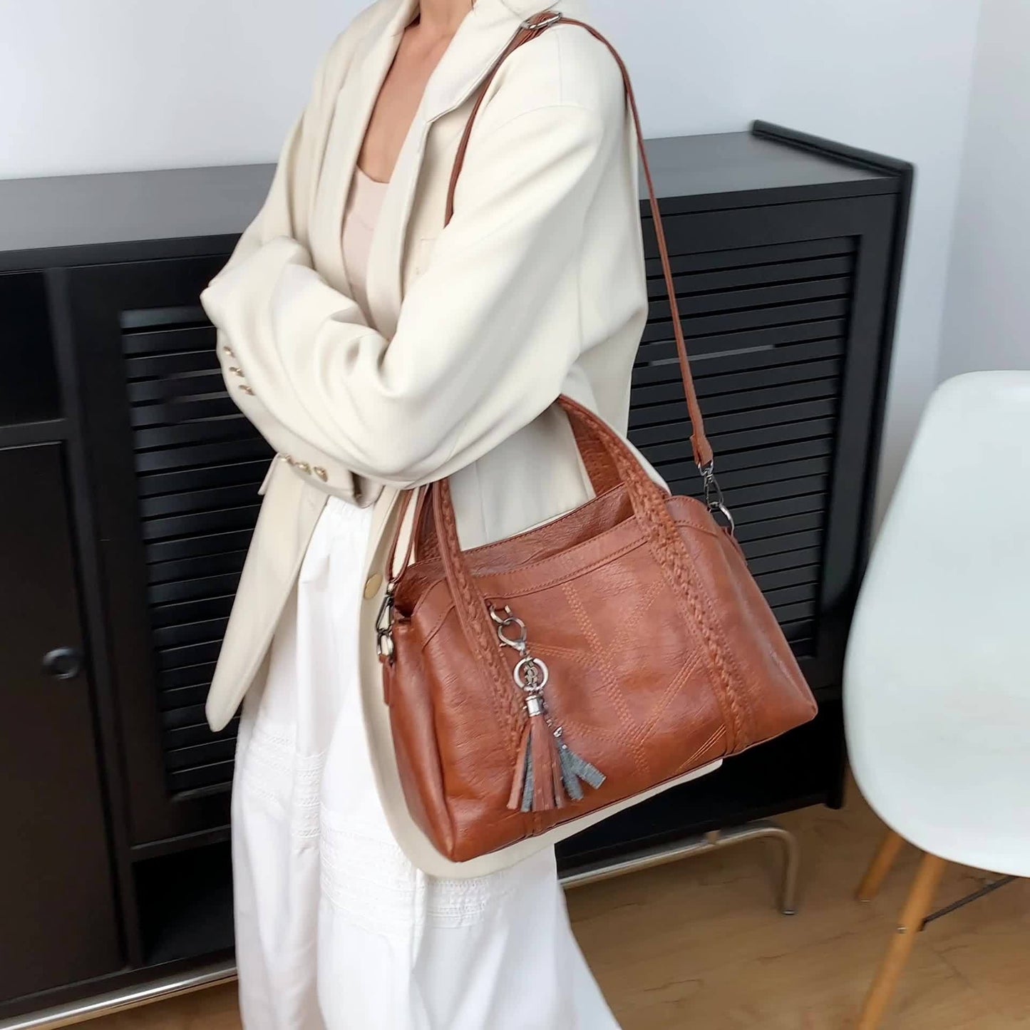 Weidua Women's Elegant Vintage Handbag - Convertible Crossbody/Shoulder Bag with Zipper Closure, Detachable Strap - Chic Purse for Women, Everyday & Formal Events - Available in Black, Light Brown, Purple, Blue, Burgundy
