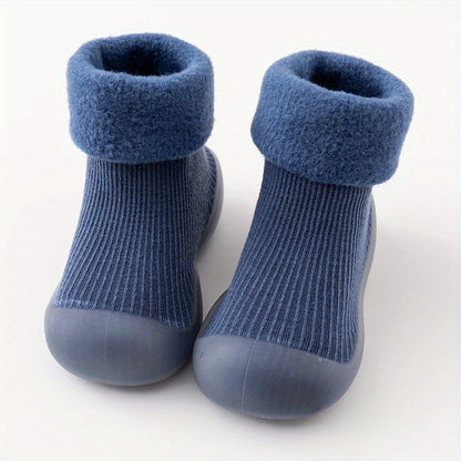 Sapatos casuais e confortáveis ​​de cano alto com sola de borracha para bebé menino, respiráveis ​​e antiderrapantes, ideais para uso interior e exterior, no outono e inverno.