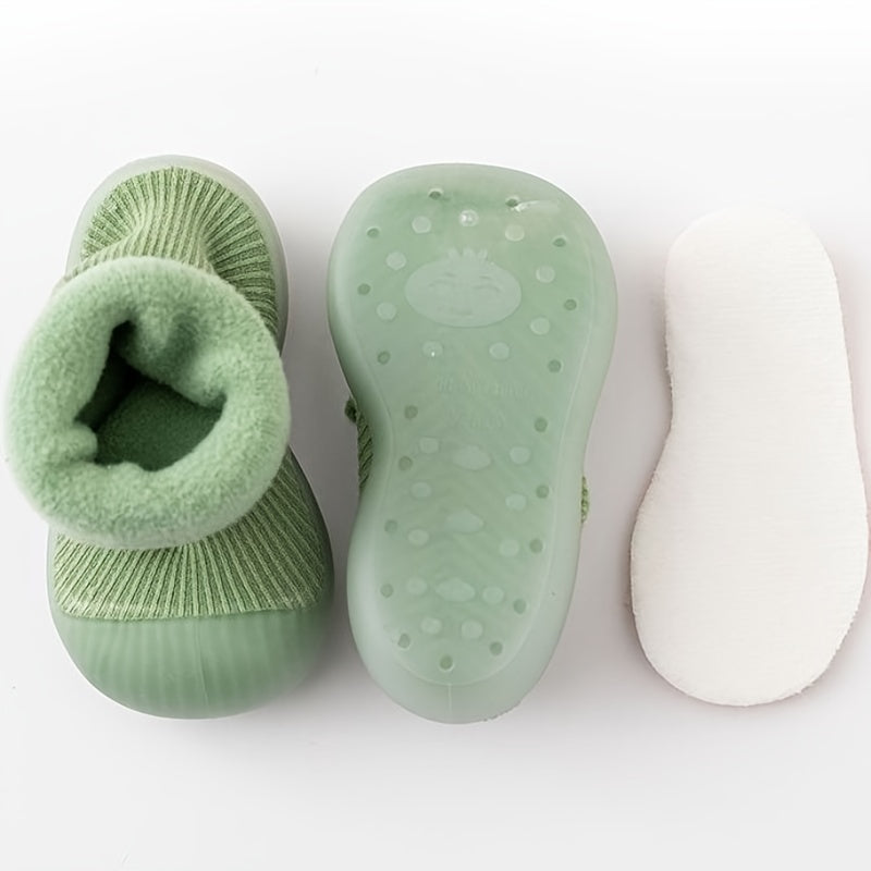Sapatos casuais e confortáveis ​​de cano alto com sola de borracha para bebé menino, respiráveis ​​e antiderrapantes, ideais para uso interior e exterior, no outono e inverno.