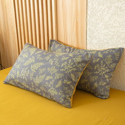 Dark Vine Pattern 4-Piece Vintage Small Floral Bedding Set. Includes 1 flat sheet, 1 duvet cover, and 2 pillowcases. Machine washable polyester. Breathable and easy to clean. Does not contain down duvet or pillowcases.