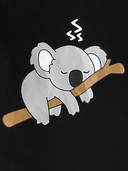 Conjunto de body de manga comprida, calças e gorro para bebé menino em algodão com estampado de coala a dormir super giro. Roupa para recém-nascido.