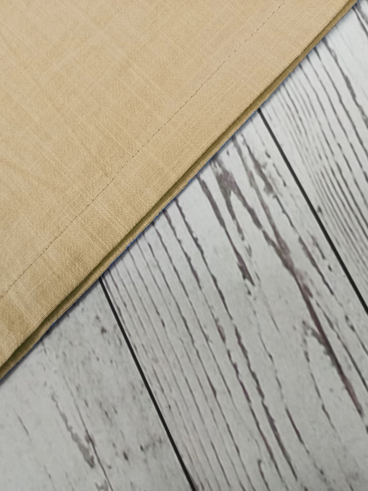 Camisa de homem, gola padre, manga curta, estilo Henley, ideal para o verão, uso casual, negócios e ocasiões formais.