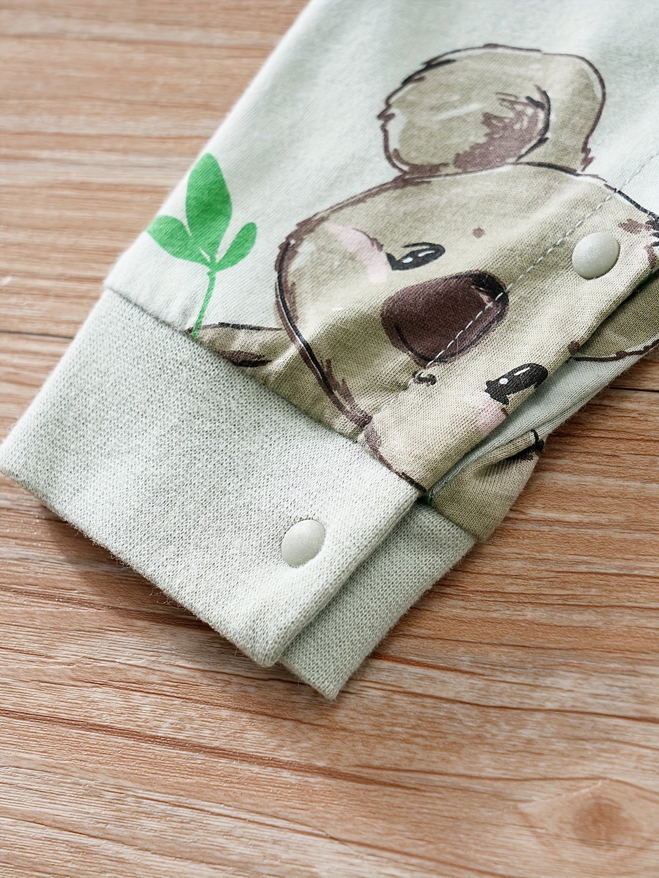 Macacão de manga comprida com gola redonda para bebé com estampado fofo de coala de desenho animado