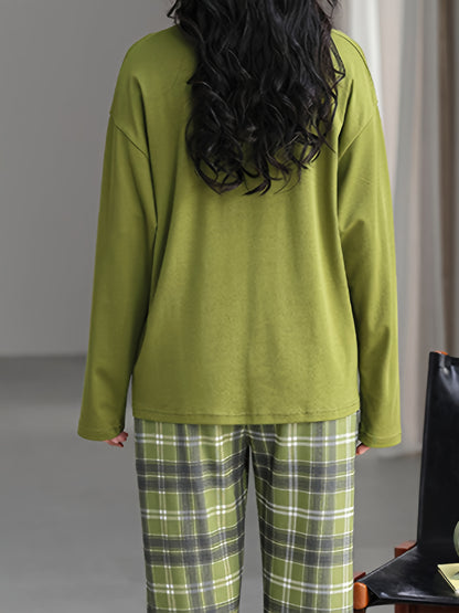 2-piece women's pajama set, green round neck long-sleeved top with plastic print and elastic waist pants, comfortable casual fit, machine washable, essential loungewear for autumn and winter.