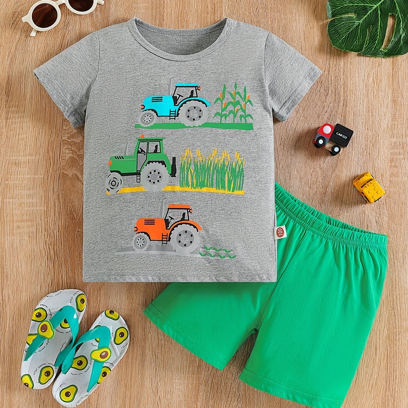 Boy's Tractors Print Casual Outfit Round Neck T-shirt & Shorts, Kids Summer Clothes Set For Daily And Outdoor Wear