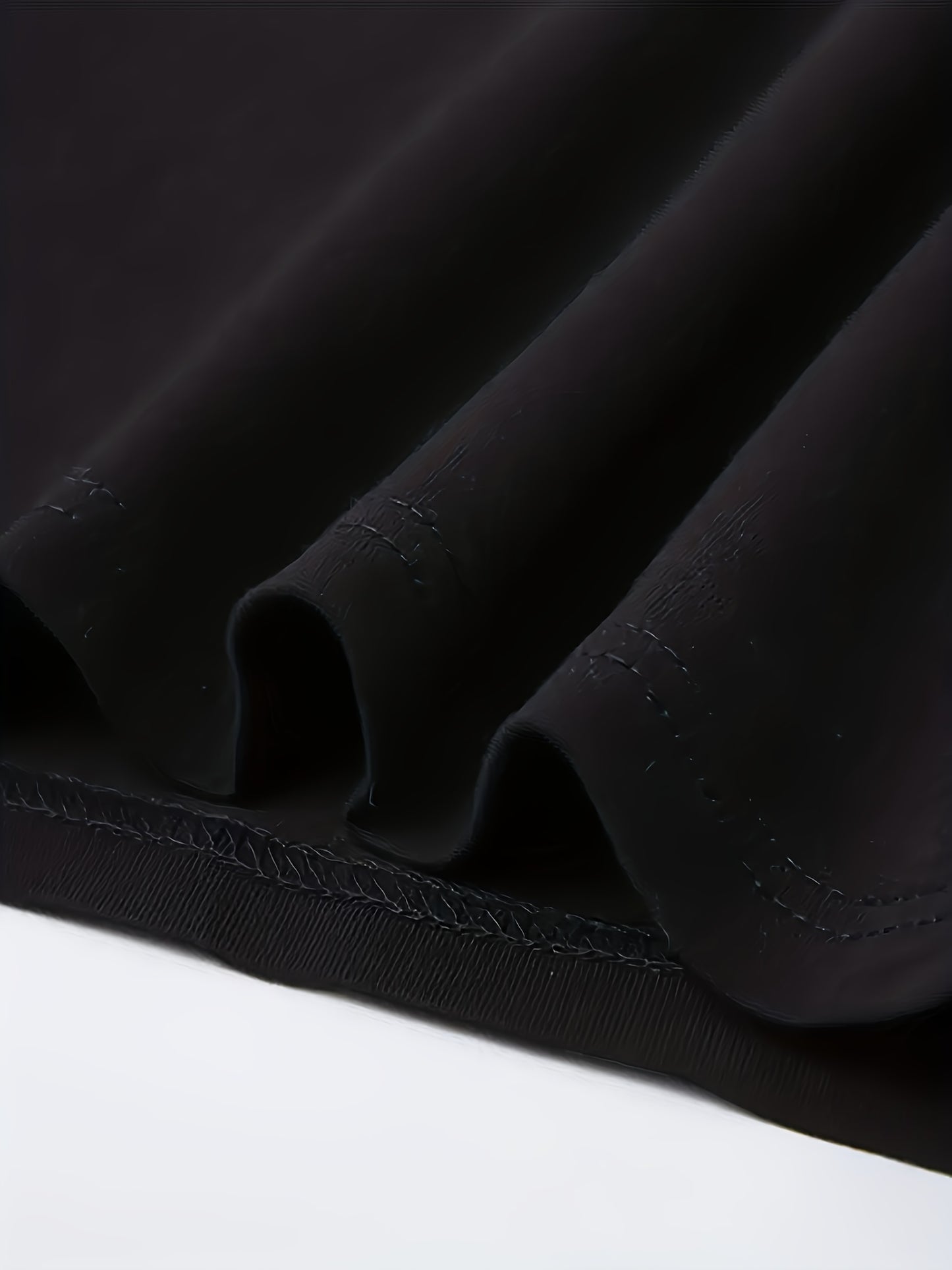 T-shirt casual para mulher com decote em V e estampado da inscrição "Brooklyn New York" - Estampado vibrante em rosa e preto, manga curta, corte regular, lavável à máquina, ideal para a primavera, verão e outono. Tecido resistente e durável.