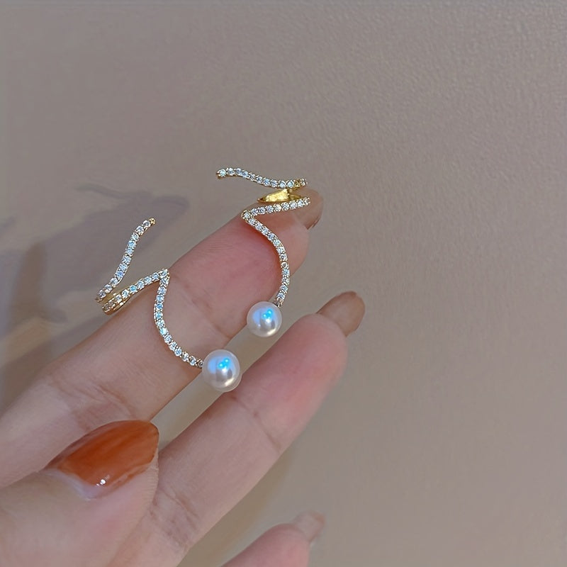 Brincos em Prata 925 com Pérolas Sintéticas em Forma de Agulha e Clips de Orelha - Joalharia Exclusiva para Mulher e Decoração de Banquetes