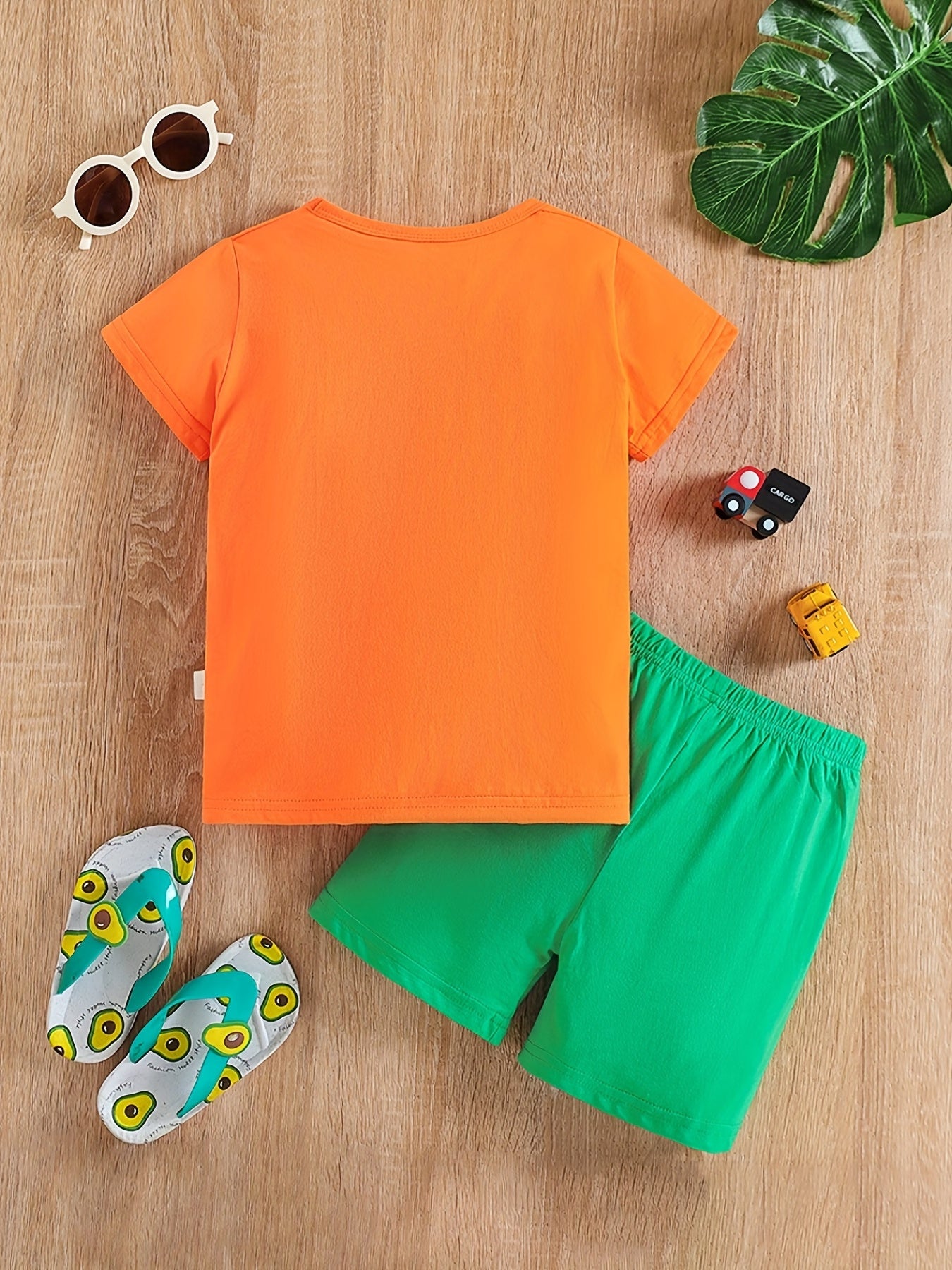 Boy's Tractors Print Casual Outfit Round Neck T-shirt & Shorts, Kids Summer Clothes Set For Daily And Outdoor Wear
