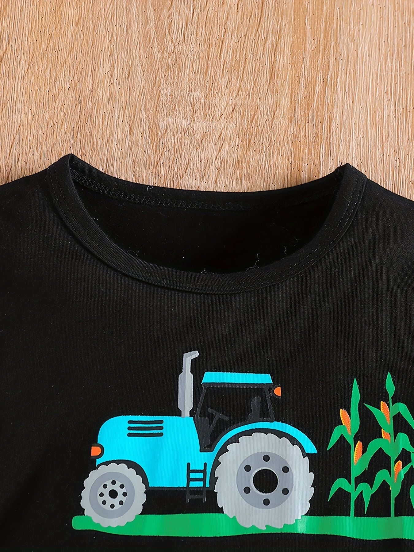 Boy's Tractors Print Casual Outfit Round Neck T-shirt & Shorts, Kids Summer Clothes Set For Daily And Outdoor Wear