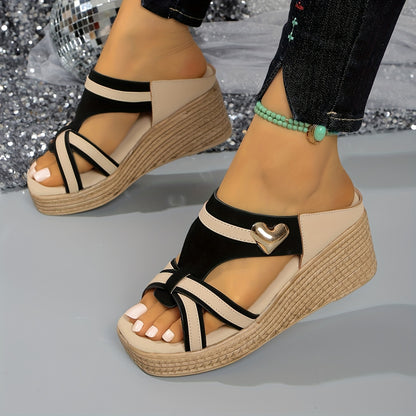 A mesma ladeira com chinelos de coração preto.